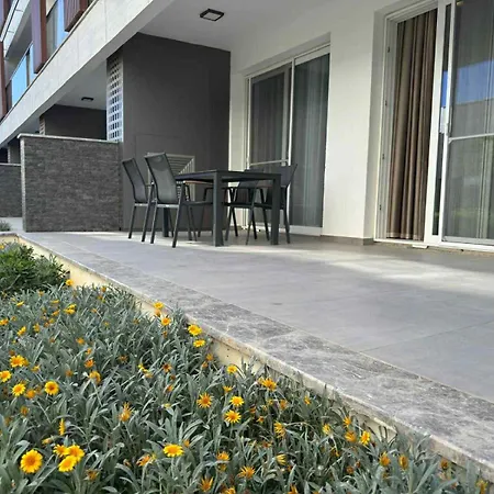 Elizabeth Courtyard
