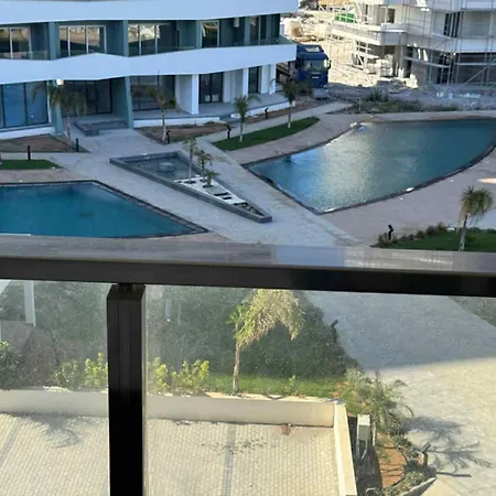 Elizabeth Courtyard דירה